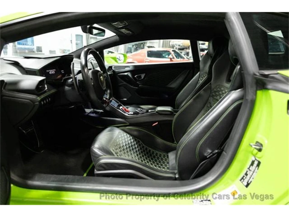 2021 Lamborghini Huracan - Image 2 of 31