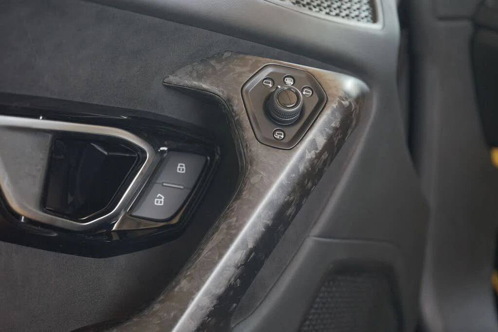 2021 Lamborghini Huracan - Image 17 of 23