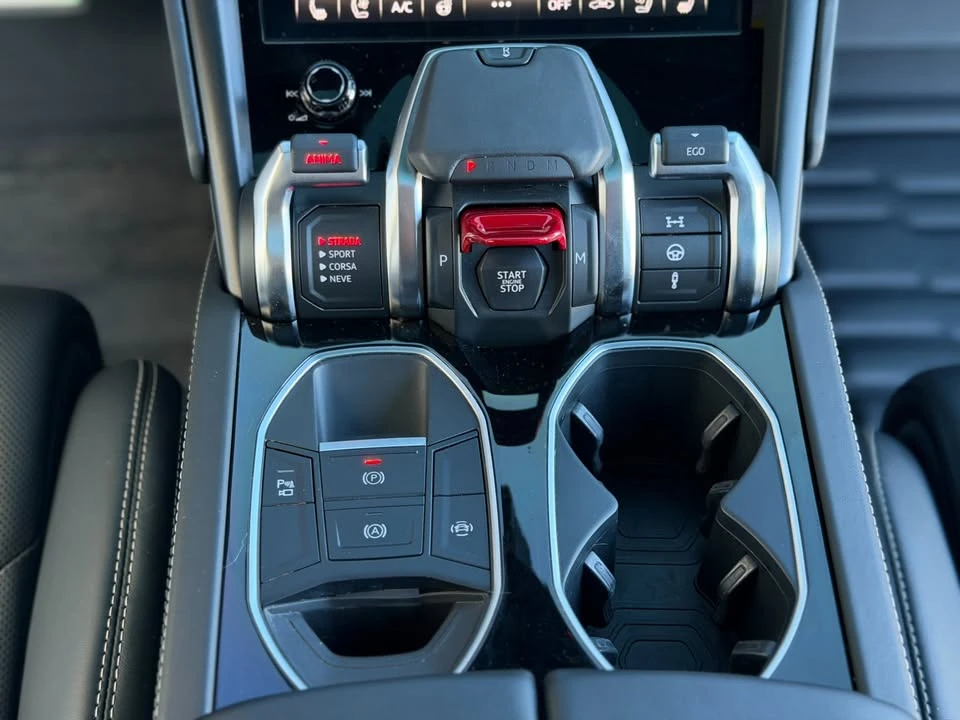 2021 Lamborghini Urus - Image 16 of 17