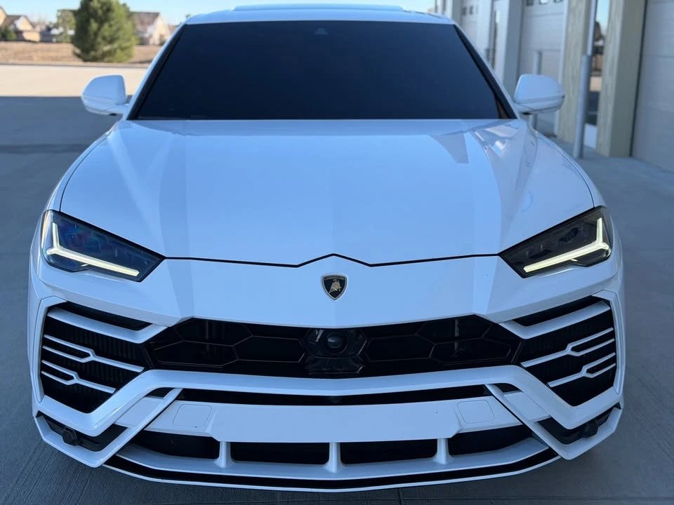 2021 Lamborghini Urus - Image 2 of 17