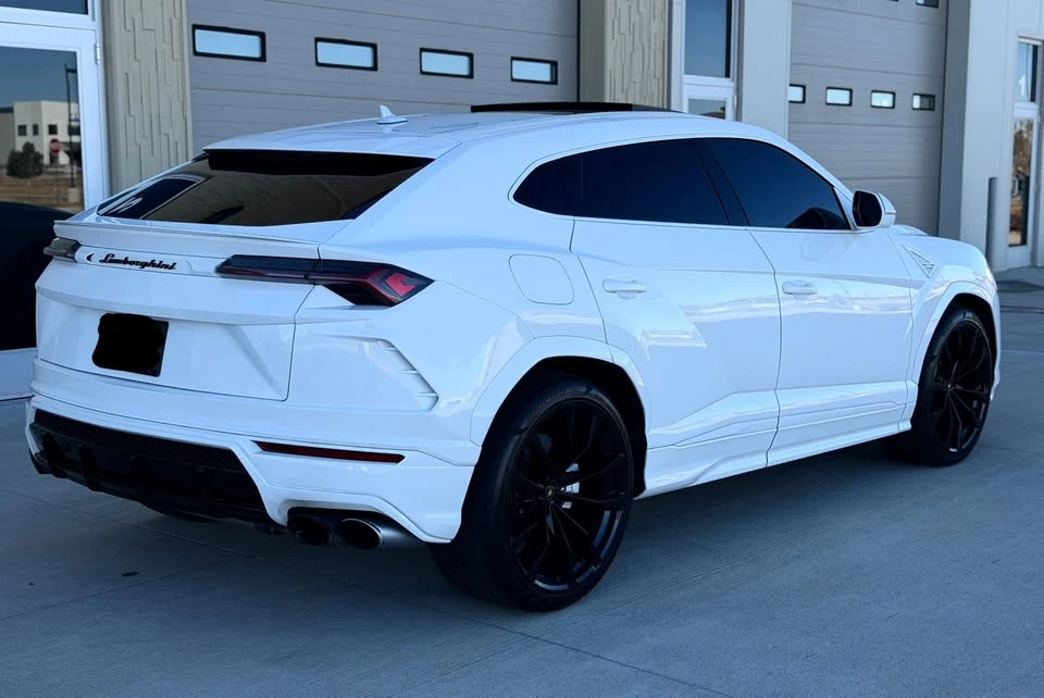 2021 Lamborghini Urus - Image 4 of 17