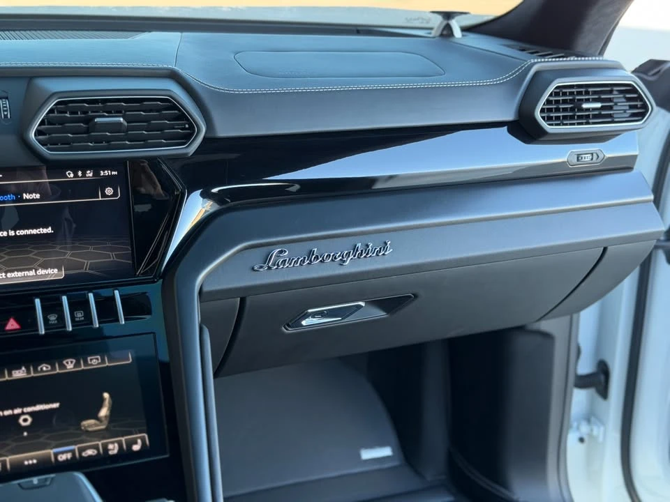 2021 Lamborghini Urus - Image 14 of 17