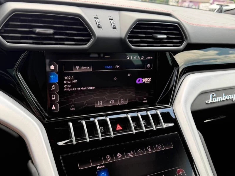 2021 Lamborghini Urus - Image 12 of 20