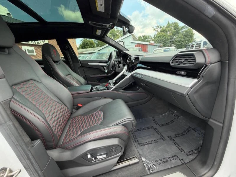 2021 Lamborghini Urus - Image 19 of 20