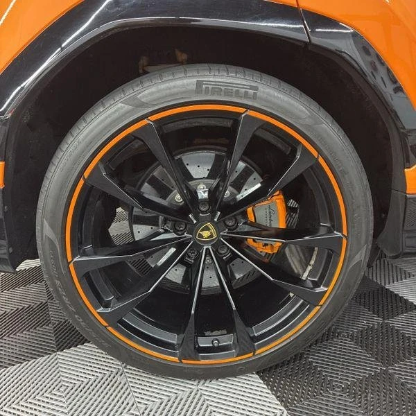 2021 Lamborghini Urus - Image 10 of 12