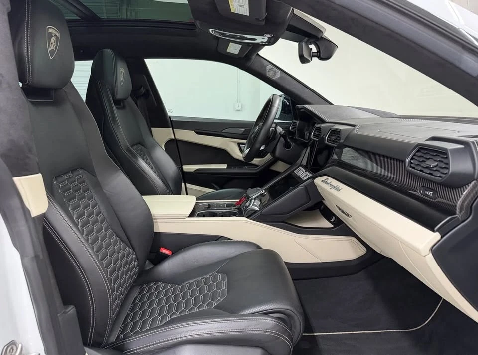 2021 Lamborghini Urus - Image 7 of 17