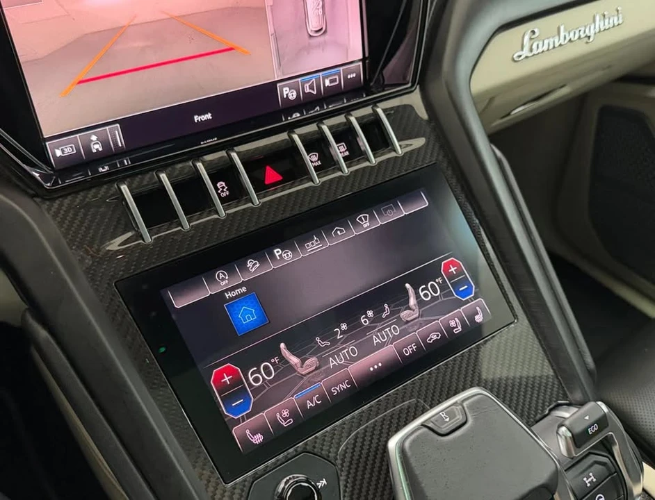 2021 Lamborghini Urus - Image 12 of 17
