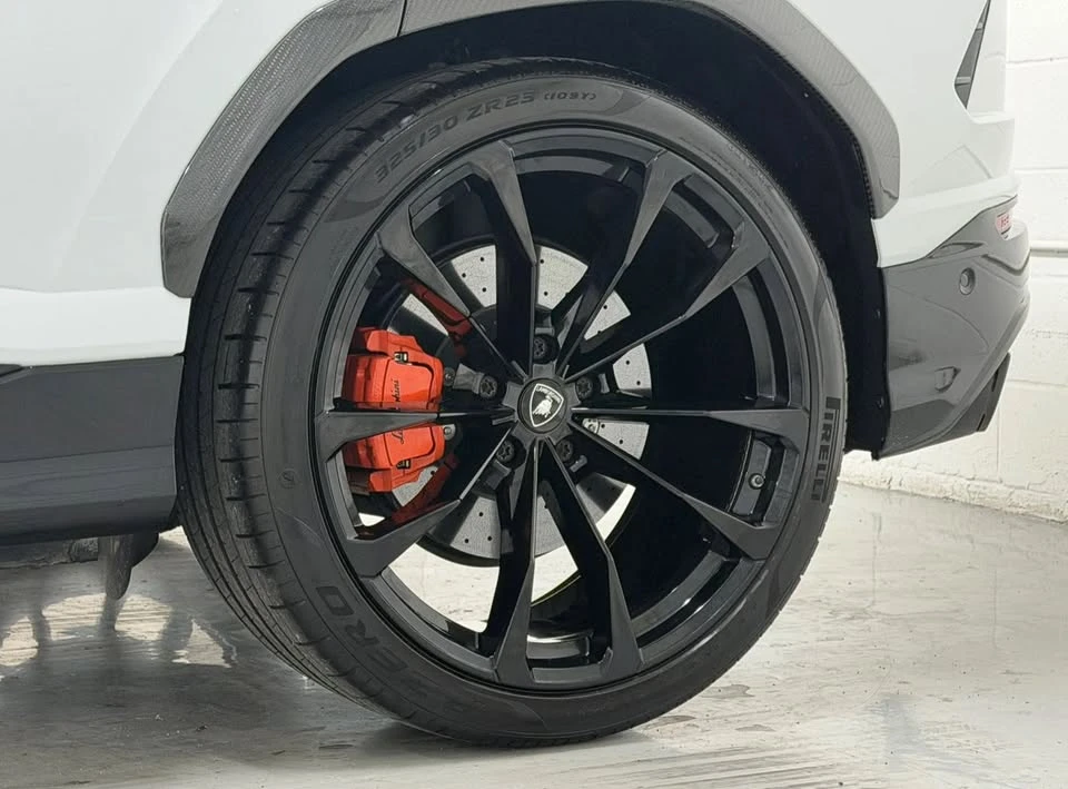 2021 Lamborghini Urus - Image 17 of 17
