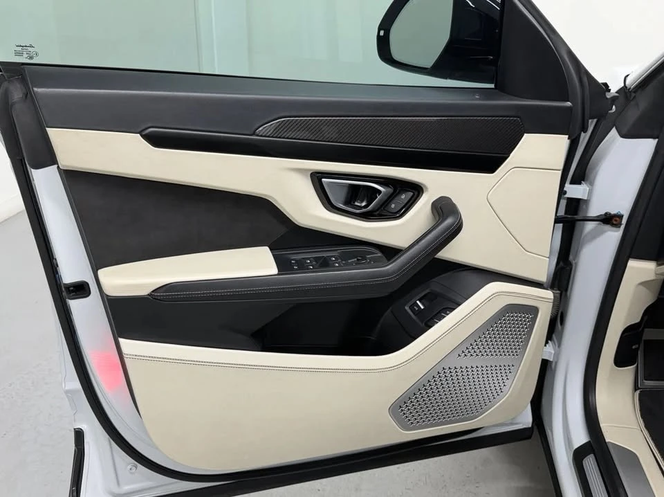2021 Lamborghini Urus - Image 13 of 17