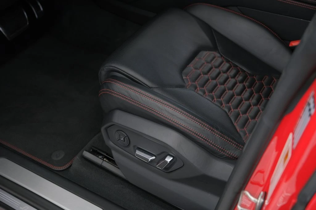 2021 Lamborghini Urus - Image 28 of 31