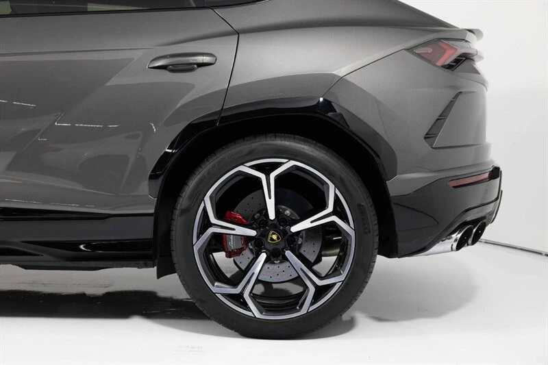 2021 Lamborghini Urus - Image 7 of 31