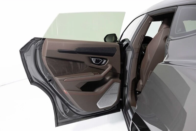 2021 Lamborghini Urus - Image 25 of 31