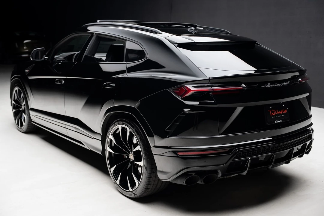 2021 Lamborghini Urus - Image 23 of 31