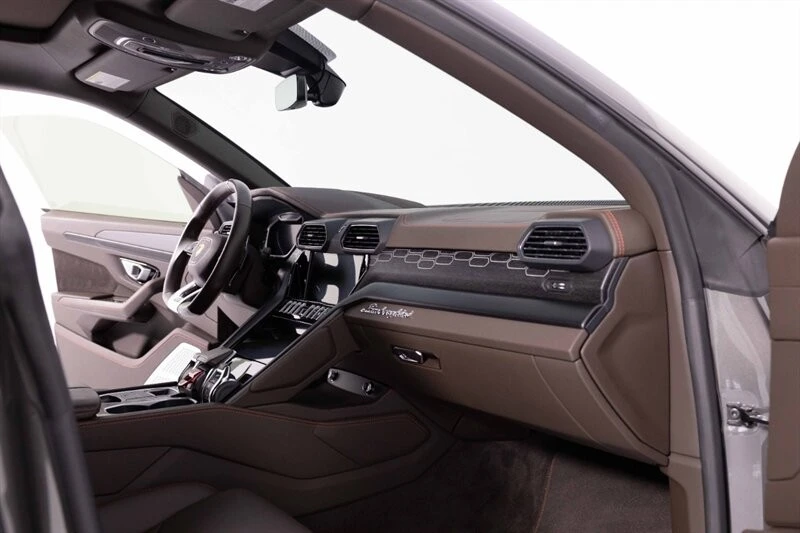 2021 Lamborghini Urus - Image 22 of 31