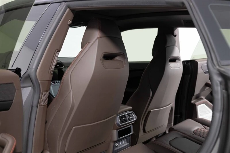 2021 Lamborghini Urus - Image 26 of 31