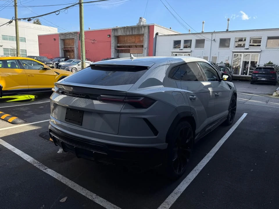 2021 Lamborghini Urus - Image 4 of 7