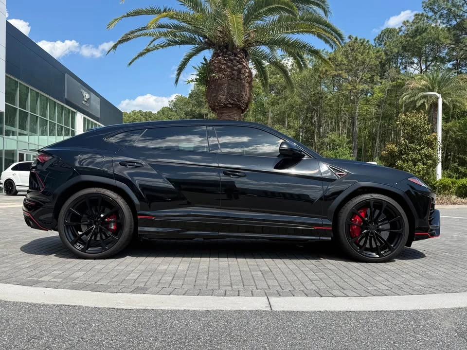 2021 Lamborghini Urus - Image 5 of 18