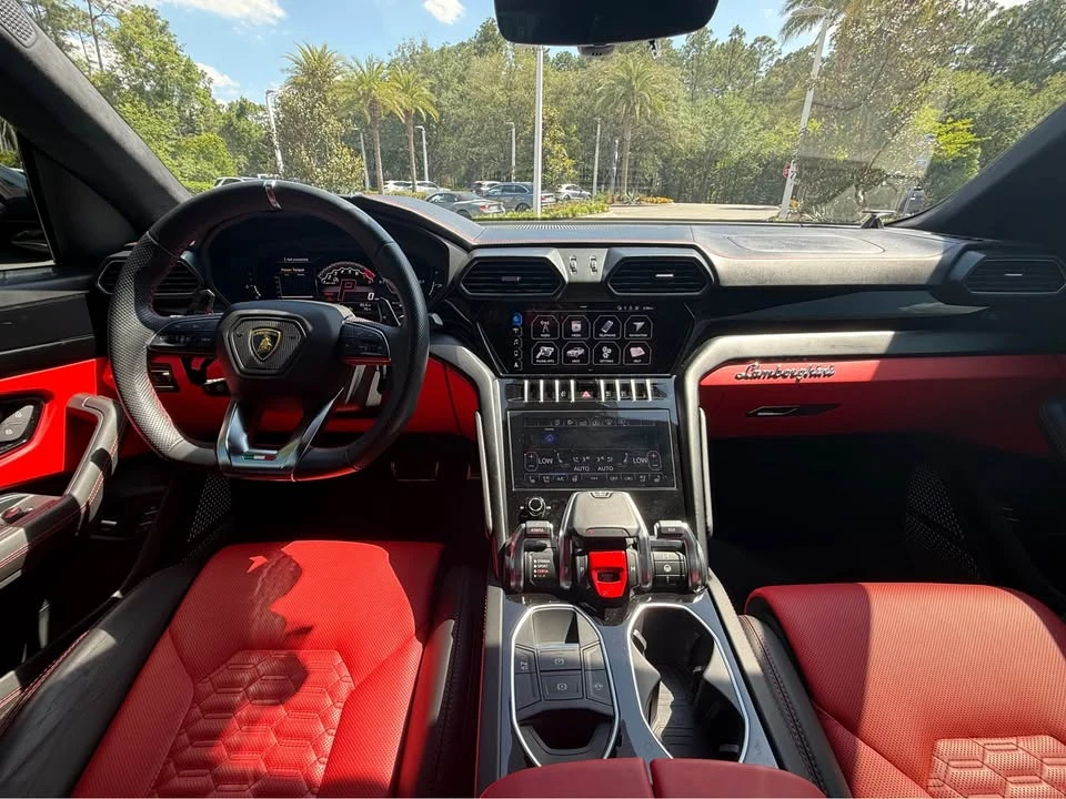 2021 Lamborghini Urus - Image 12 of 18