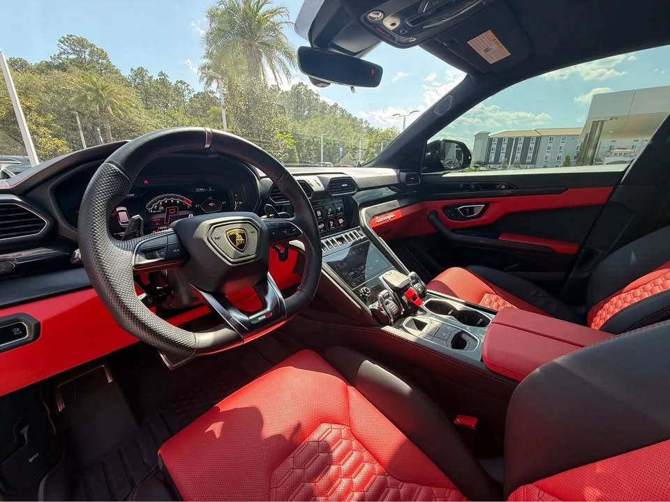 2021 Lamborghini Urus - Image 9 of 18