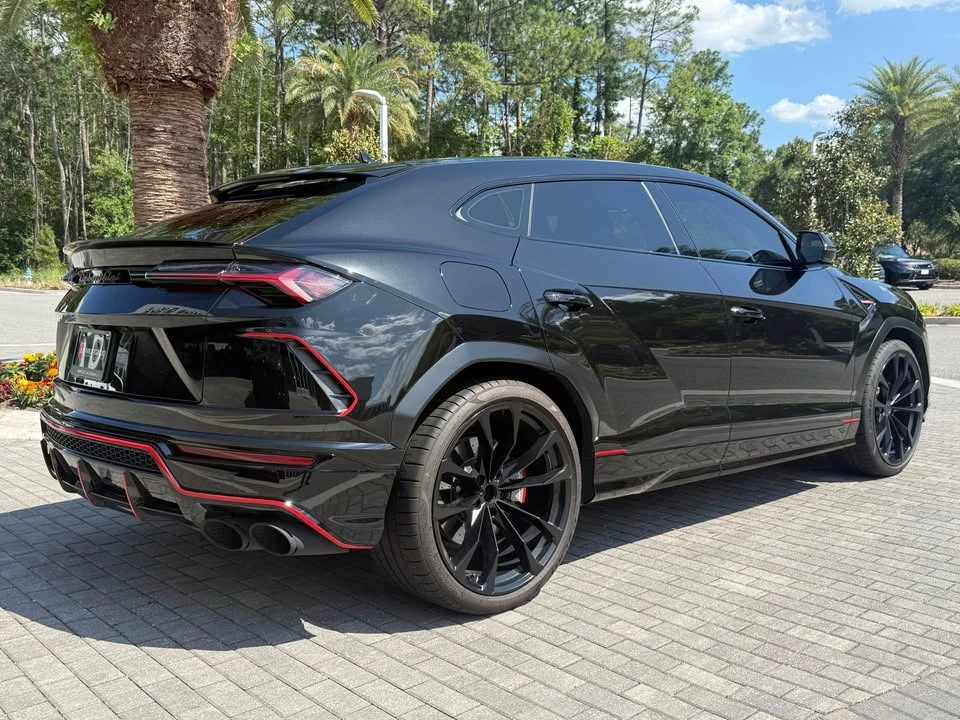 2021 Lamborghini Urus - Image 4 of 18
