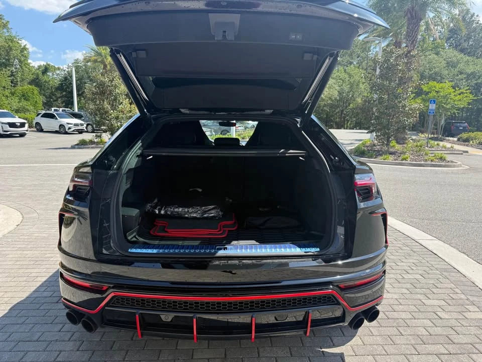 2021 Lamborghini Urus - Image 8 of 18