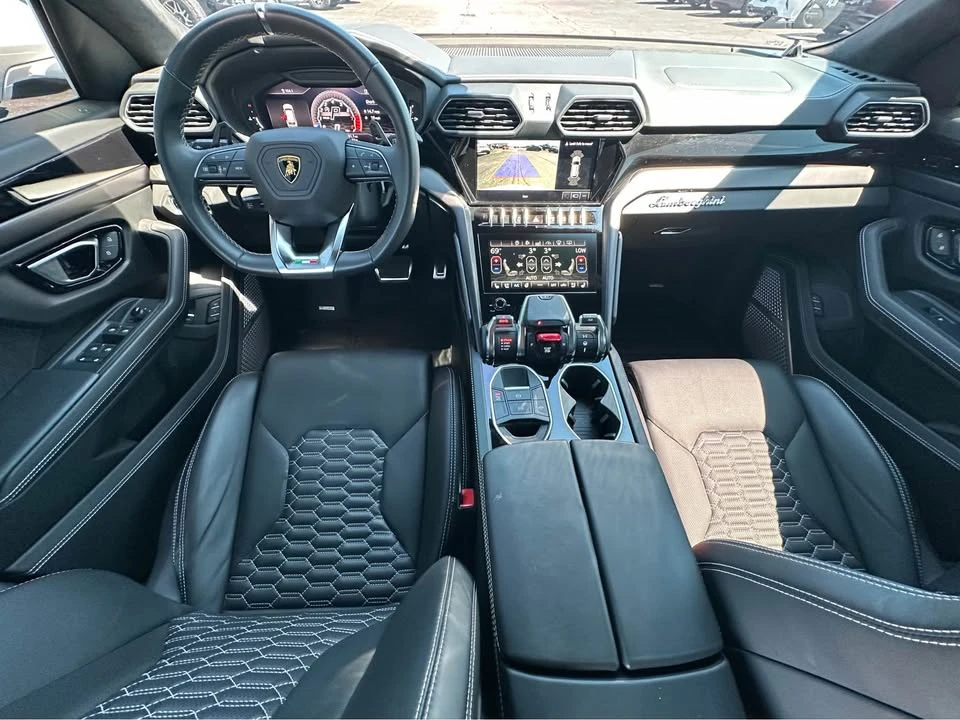 2021 Lamborghini Urus - Image 17 of 20