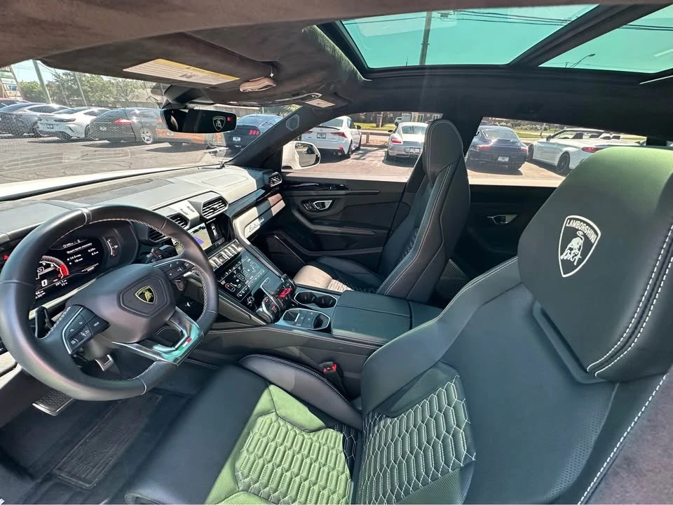 2021 Lamborghini Urus - Image 18 of 20