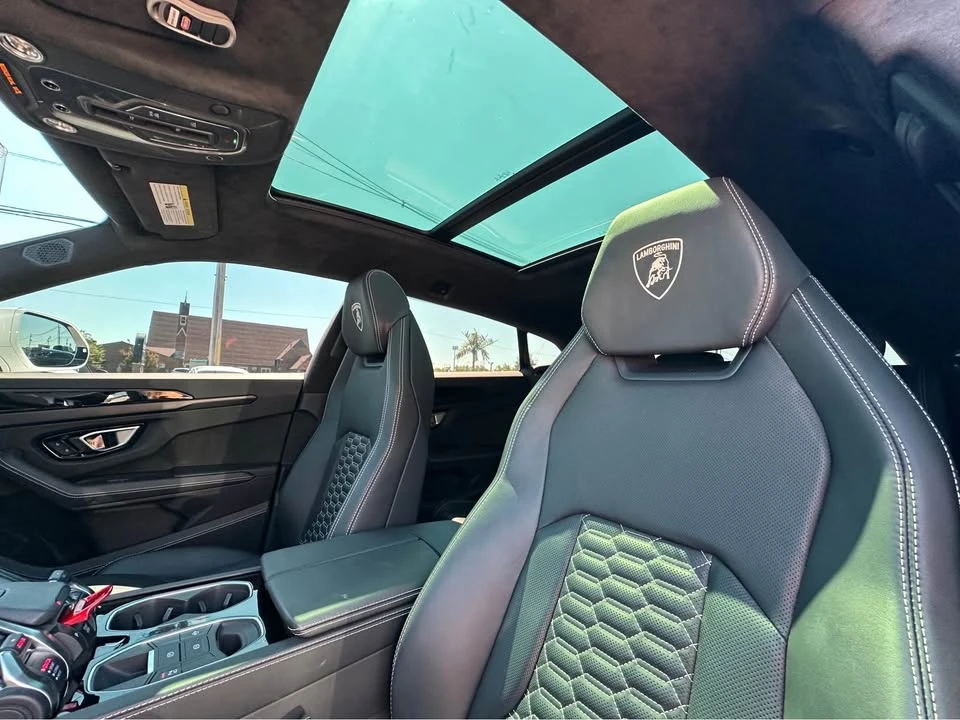 2021 Lamborghini Urus - Image 2 of 20