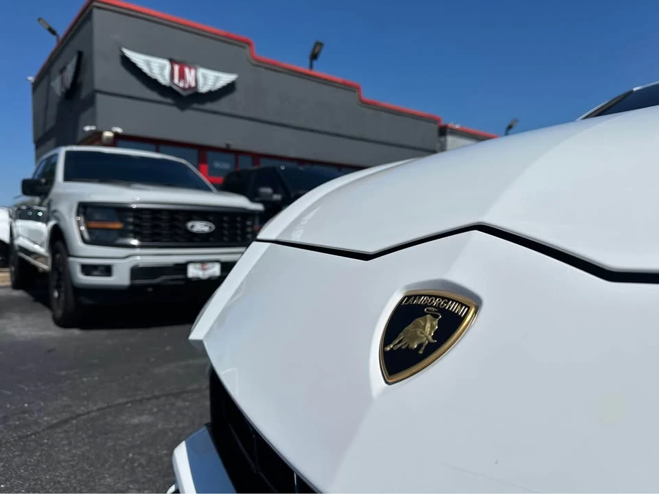 2021 Lamborghini Urus - Image 12 of 20