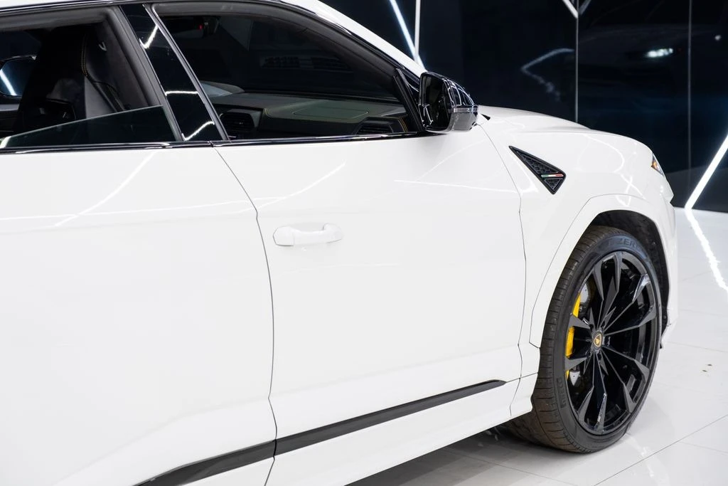 2021 Lamborghini Urus - Image 12 of 21