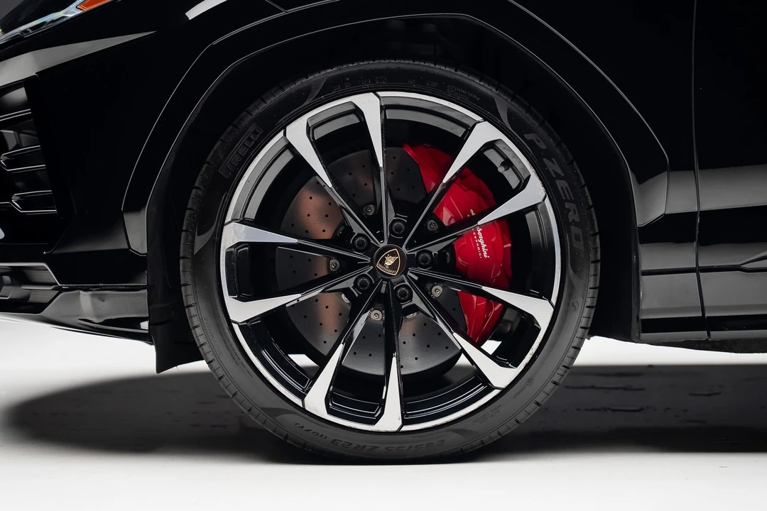 2021 Lamborghini Urus - Image 19 of 31