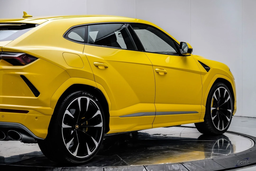 2021 Lamborghini Urus - Image 18 of 31