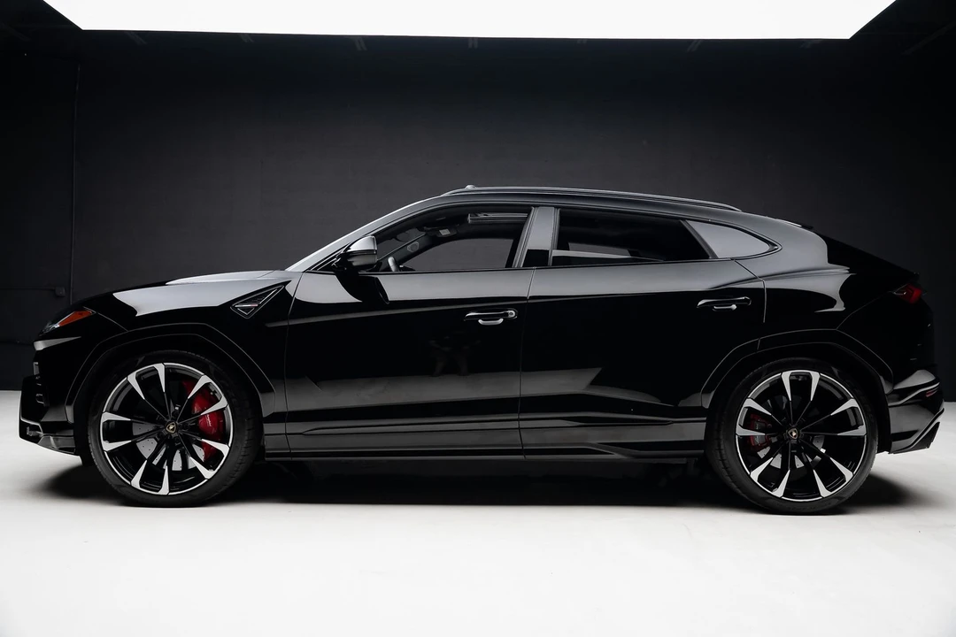 2021 Lamborghini Urus - Image 17 of 31