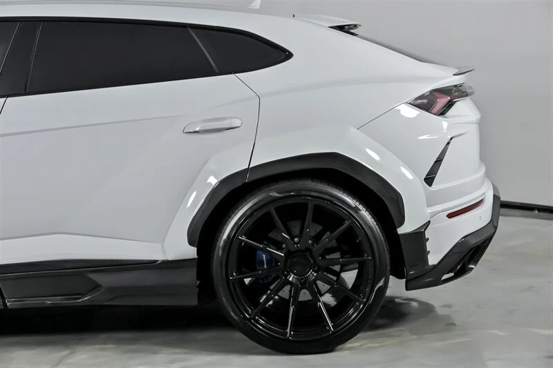 2021 Lamborghini Urus - Image 9 of 12