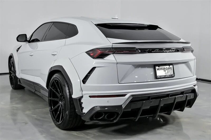 2021 Lamborghini Urus - Image 10 of 12