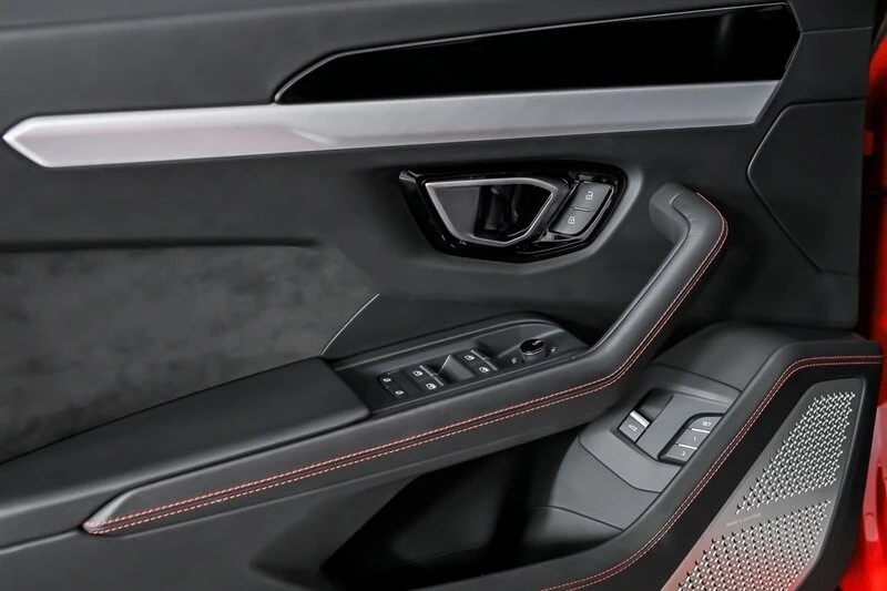 2021 Lamborghini Urus - Image 18 of 31