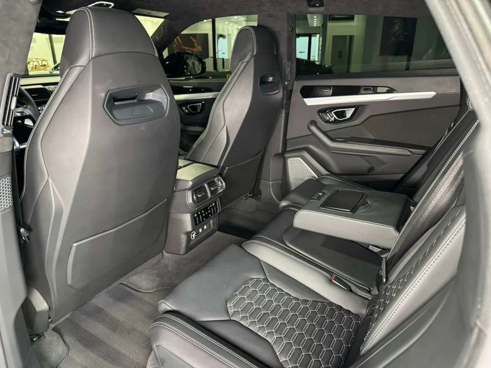 2021 Lamborghini Urus - Image 11 of 21