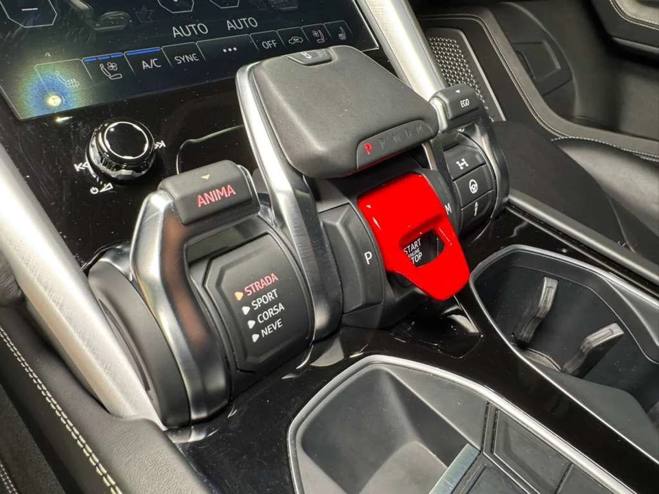 2021 Lamborghini Urus - Image 28 of 31
