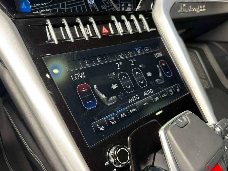2021 Lamborghini Urus - Image 27 of 31