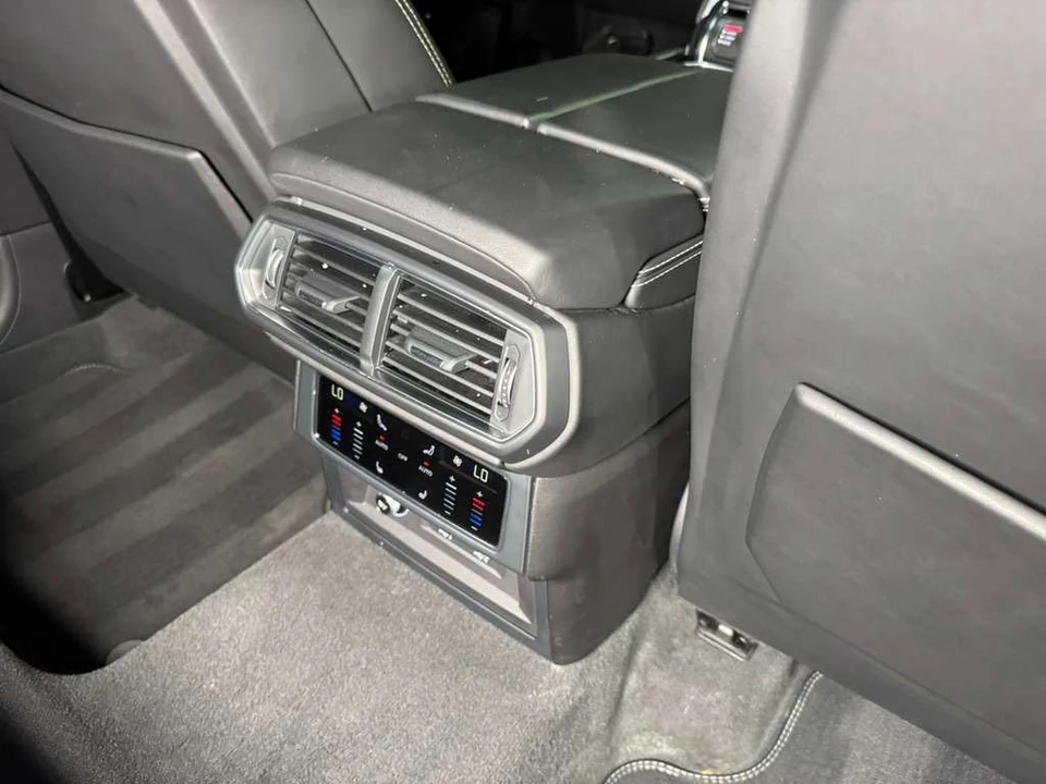 2021 Lamborghini Urus - Image 15 of 21