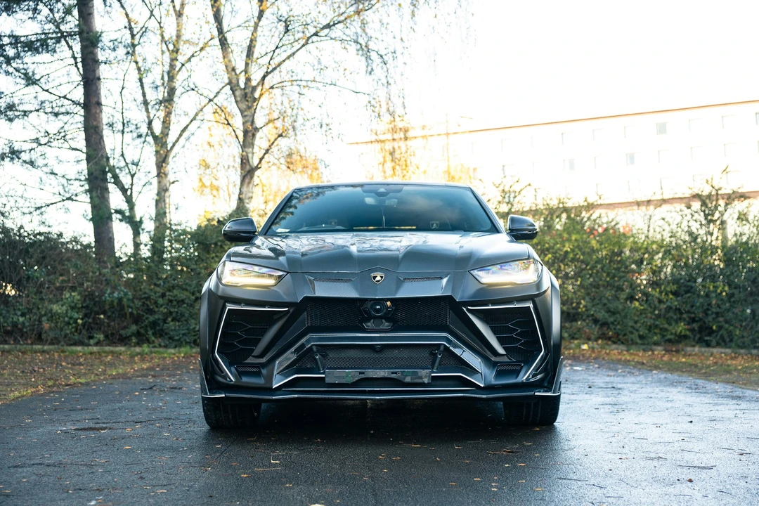 2021 Lamborghini Urus - Image 2 of 21