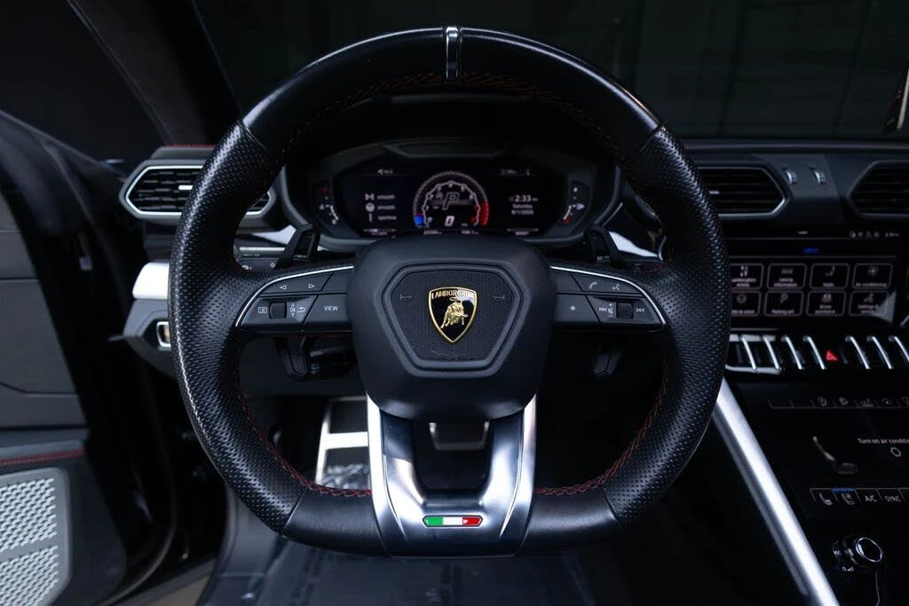 2021 Lamborghini Urus - Image 27 of 31