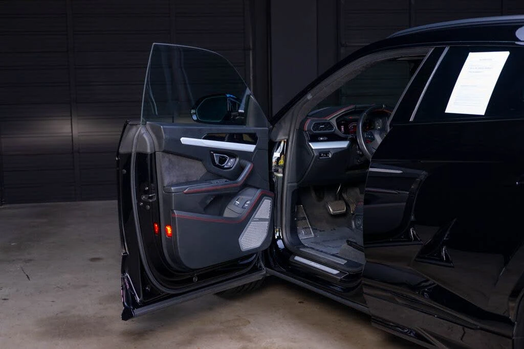 2021 Lamborghini Urus - Image 20 of 31