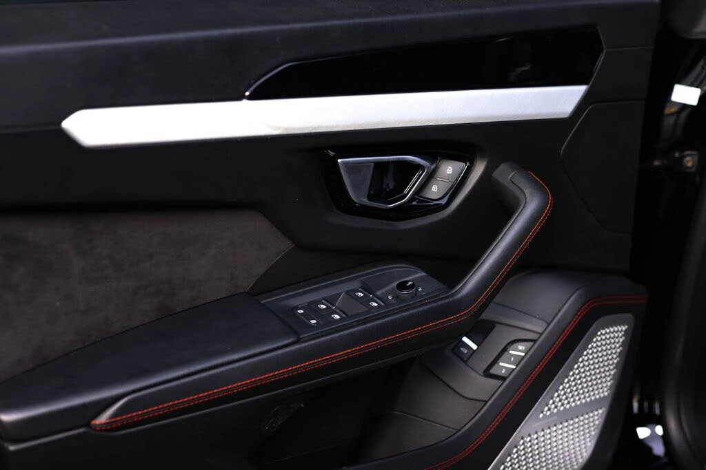 2021 Lamborghini Urus - Image 21 of 31