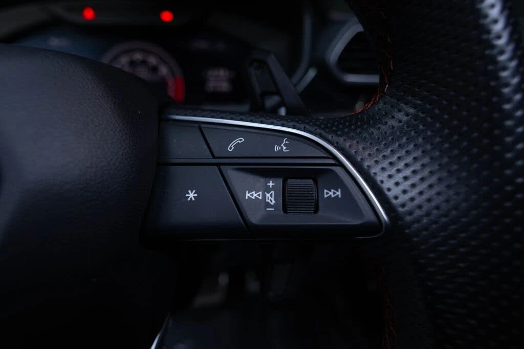2021 Lamborghini Urus - Image 28 of 31