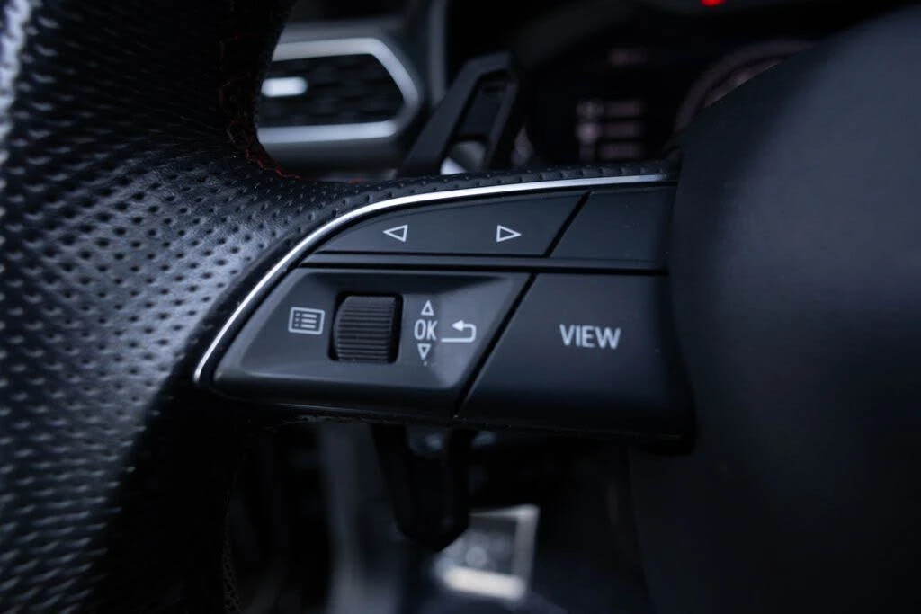 2021 Lamborghini Urus - Image 29 of 31