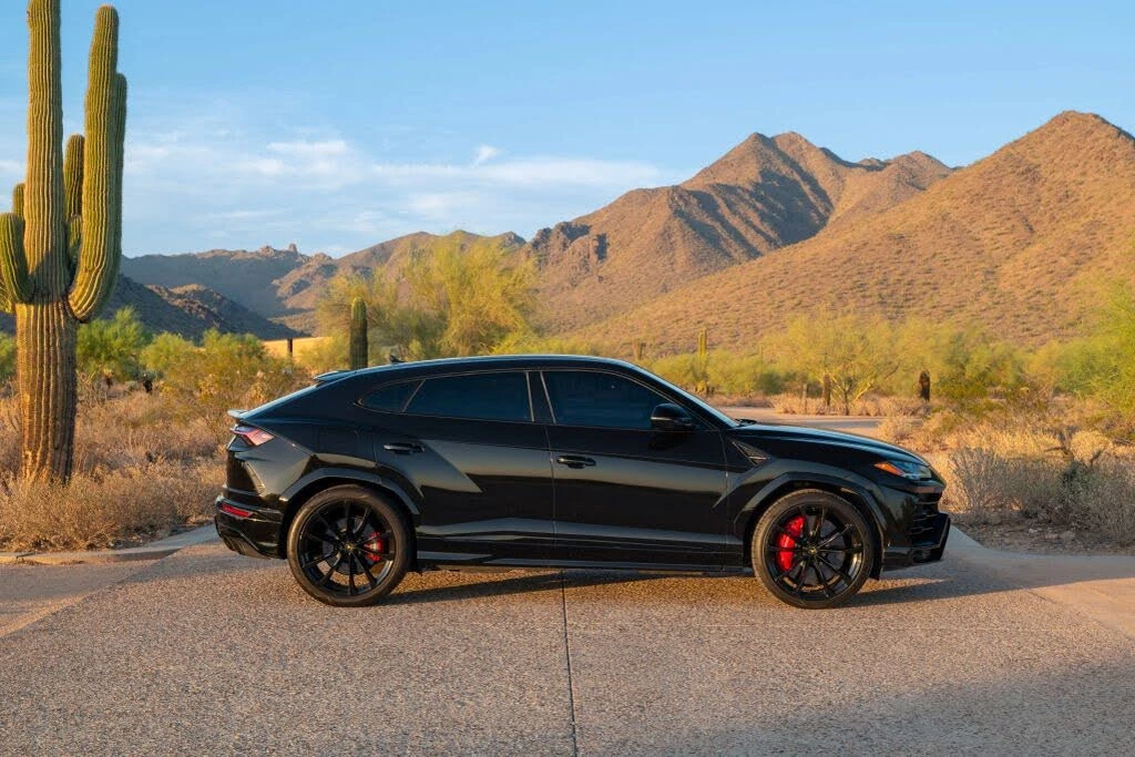 2021 Lamborghini Urus - Image 14 of 31