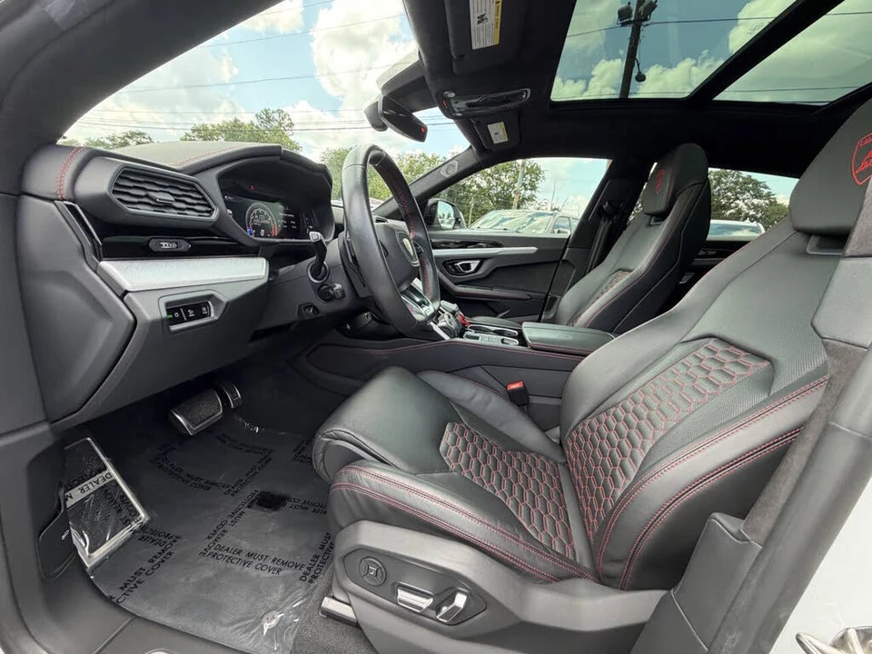 2021 Lamborghini Urus - Image 10 of 31