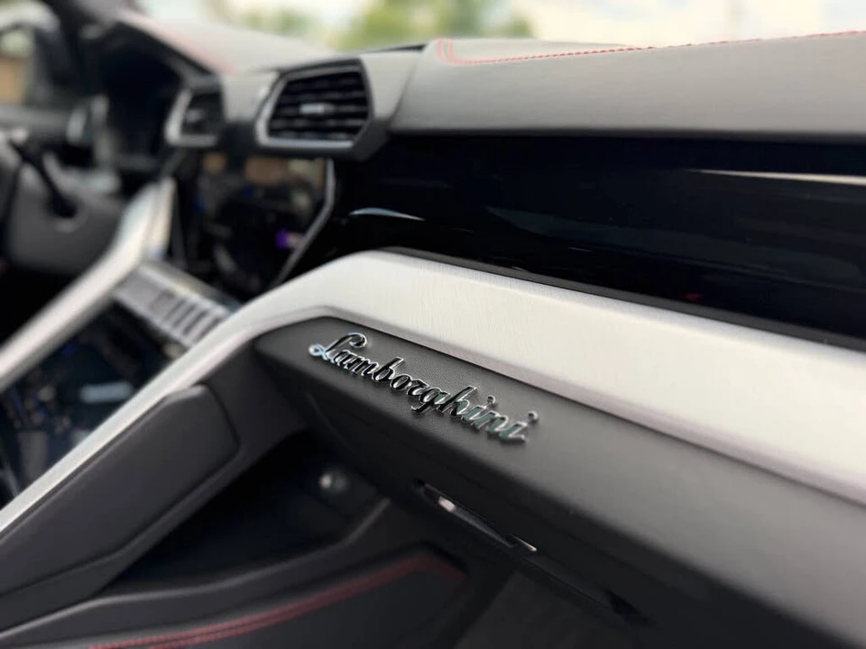 2021 Lamborghini Urus - Image 29 of 31
