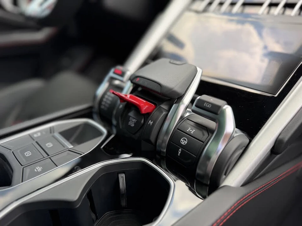 2021 Lamborghini Urus - Image 31 of 31